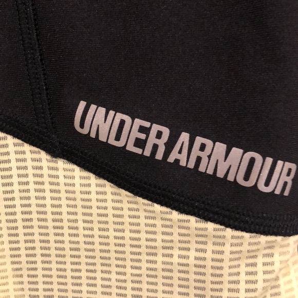 Under Armour Crops - Picture 6 of 6